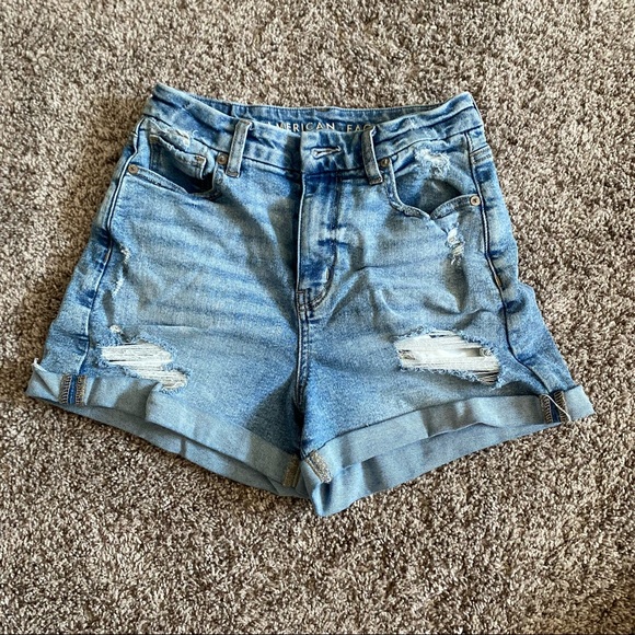 AE Curvy mom shorts - Picture 3 of 6
